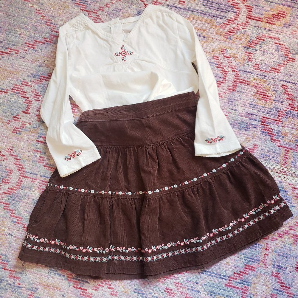SET - Long sleeved shirt and corduroy skirt
